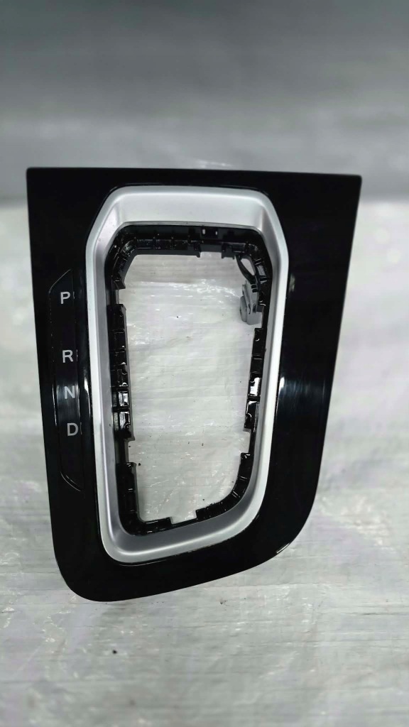 Купити Рамка захист коробки передач renault arkana 969353333r