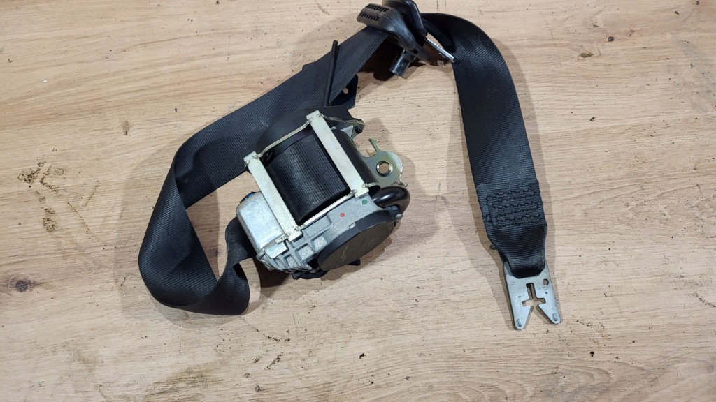 Ремень безопасности правый  перед renault megane 3 3 hb 5d 08- в Украине