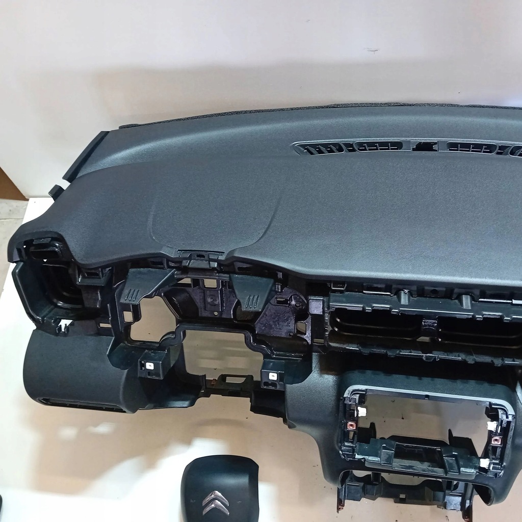 фото №13, Citroen c3 aircross 2018 панели приборная, консоль