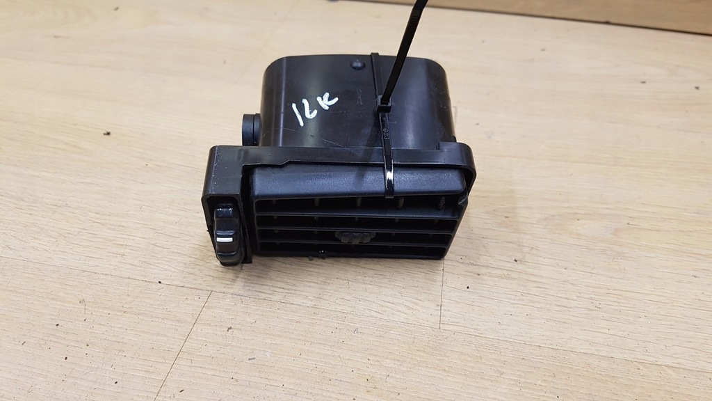 фото №1, Решётка обдув панели volvo 850