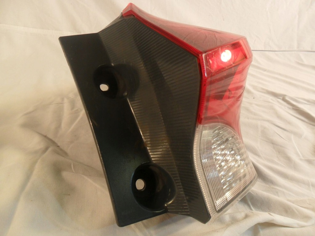 фото №13, Toyota auris ii лампа задня права правий задня