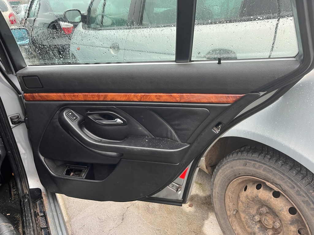 фото №12, Сиденья заднее сиденье обивка обшивки кожа bmw 5 e39 kombi