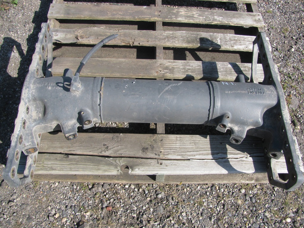 фото №1, Mercedes actros mp4 балка бак воздуха баллон.