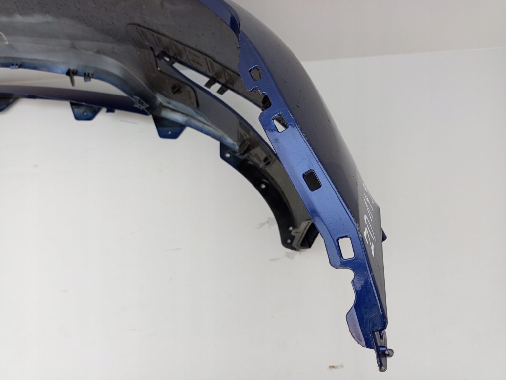 Tesla model y 2020- бампер перед передній 1540100-06-c Зі Шроту