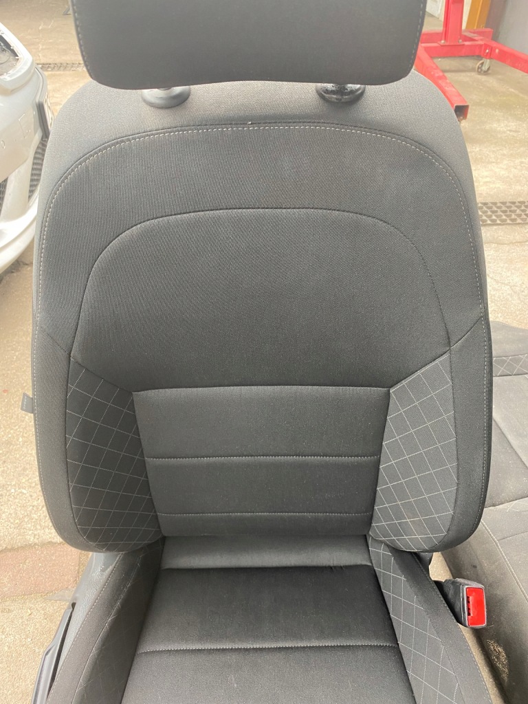 фото №7, Сидіння пасажира заднє сидіння задня skoda superb iii правий