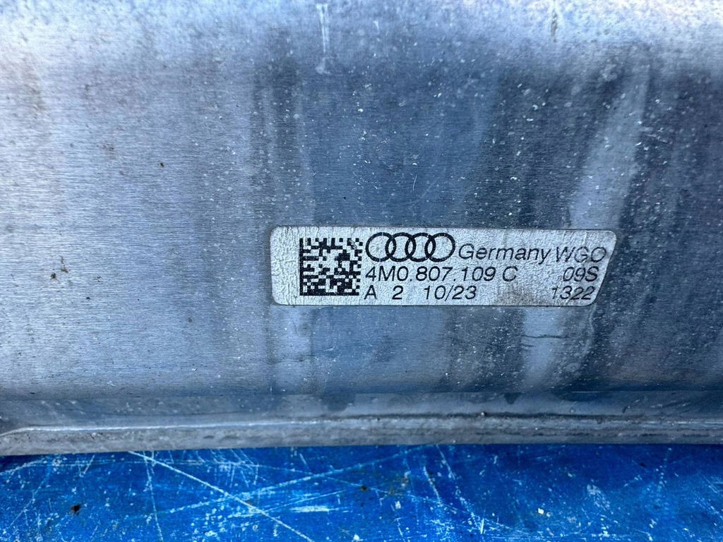 фото №8, Audi q7 4m балка бампера передняя 4m0807109c