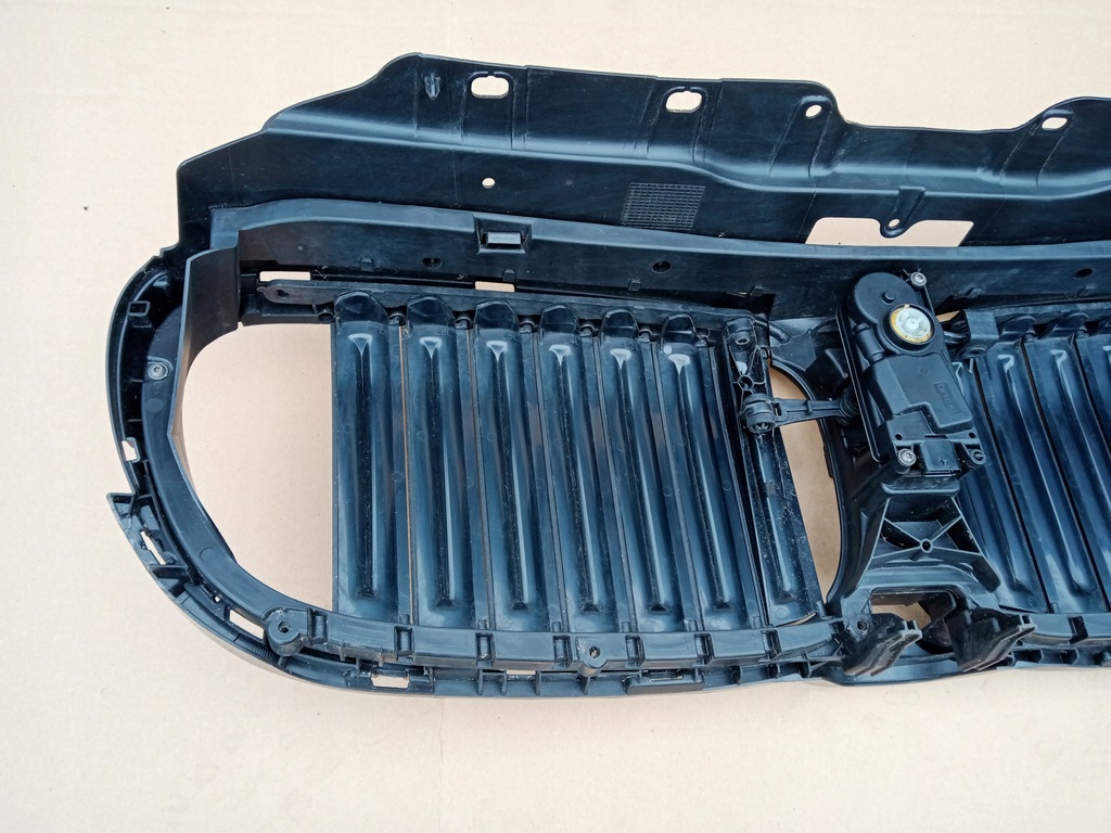 фото №10, Bmw g30, g31 жалюзи шторка решётка радиатора 2015r