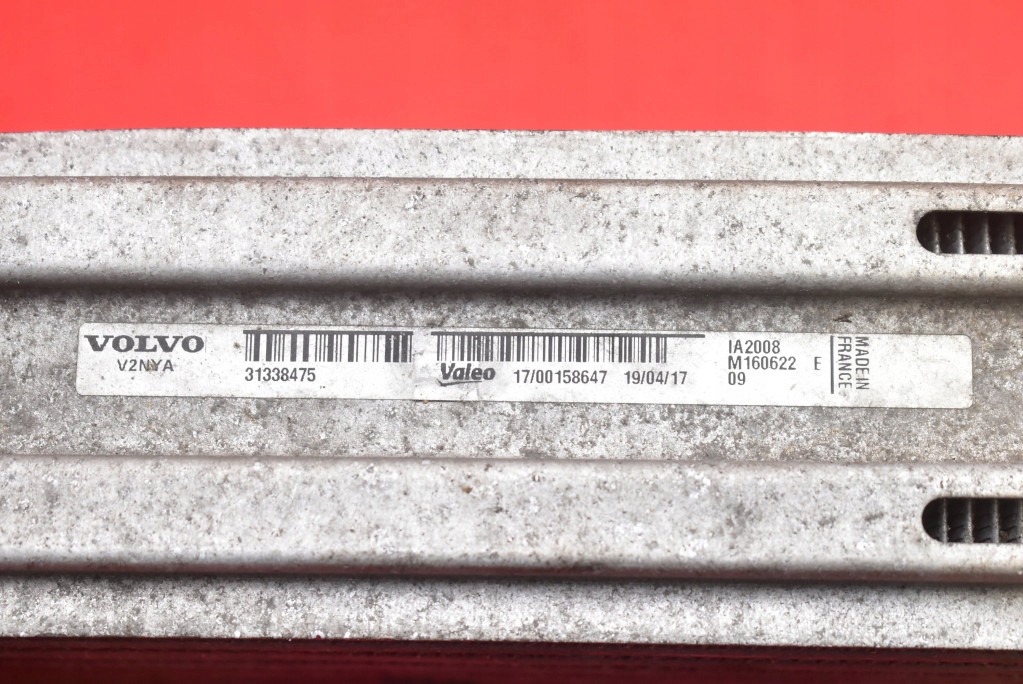 Радіатор інтеркулер 31338475 volvo xc60 1 1 2.4 d 163 km 08-13 Зі Шроту