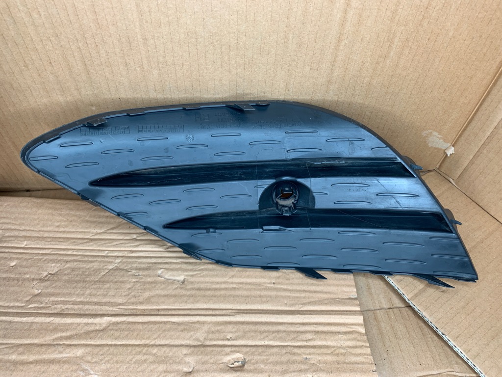 Решітка бампера ліва права mercedes cla w118 Зі Шроту