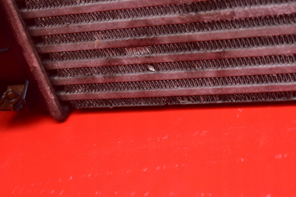 Радіатор інтеркулер 31338475 volvo xc60 1 1 2.4 d 163 km 08-13 Зі Шроту