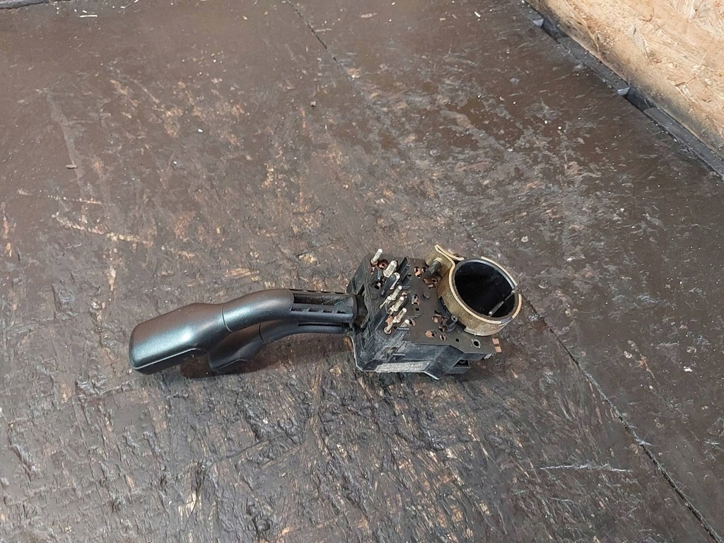 фото №6, Рычаг / переключатель поворотники света audi 80 b4 443953513h