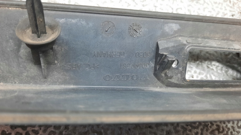 фото №7, Накладка крышки багажника volvo s40 sedan 30699681