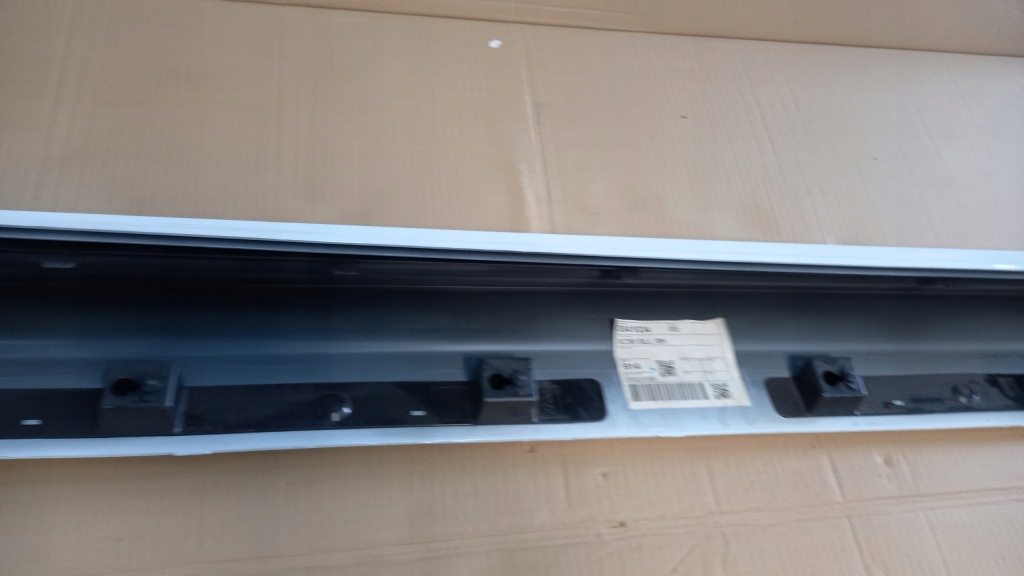 фото №8, Молдинг поріг права 31395884 volvo xc90 ii 15-