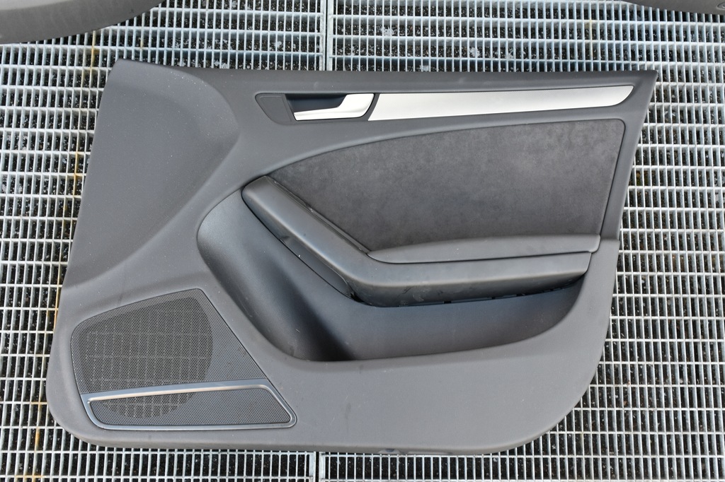 фото №8, Audi a4 b8 kombi обшивка двері задня alcantara