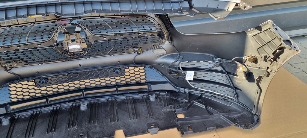 фото №13, Mercedes a klasa w177 amg бампер перед f037