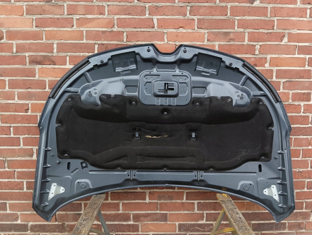 Капот крышка двигателя renault megane iv lek повреждённая nr lak tekpn в Украине