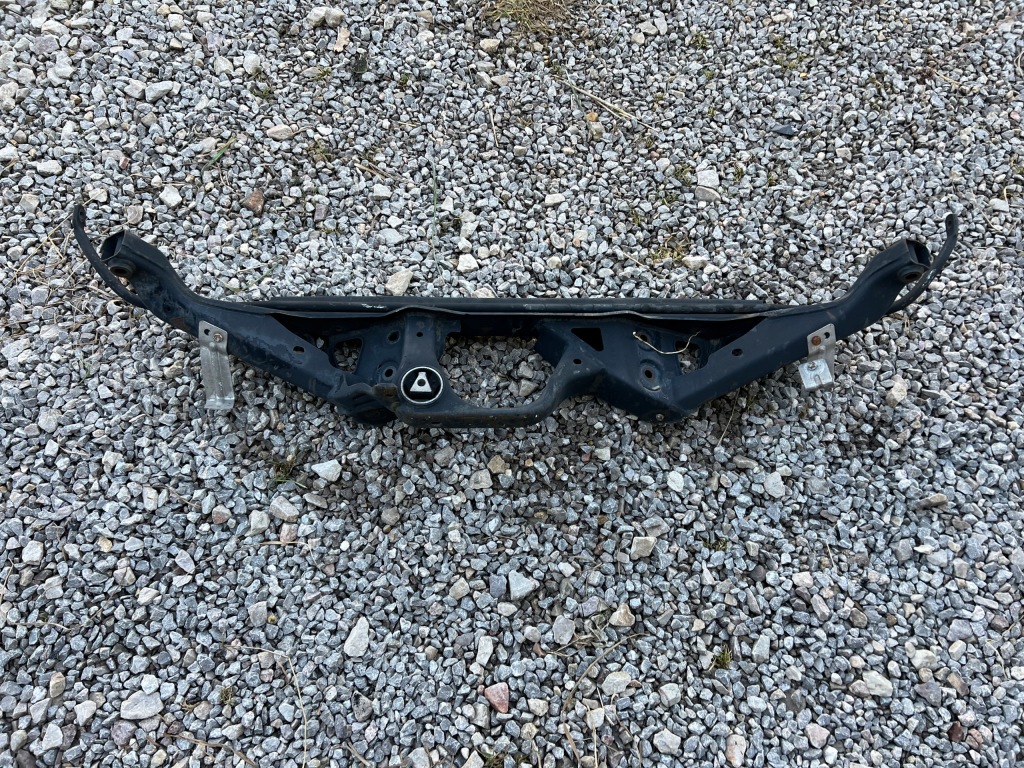 фото №1, Mini countryman r60 all4 підрамник підрамник підрамник ідеальний стан 4x4