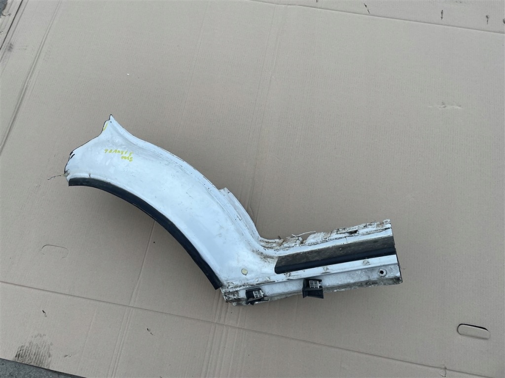 Купити Поріг підкрилок дверей лівий передні  14-23r ford transit mk8