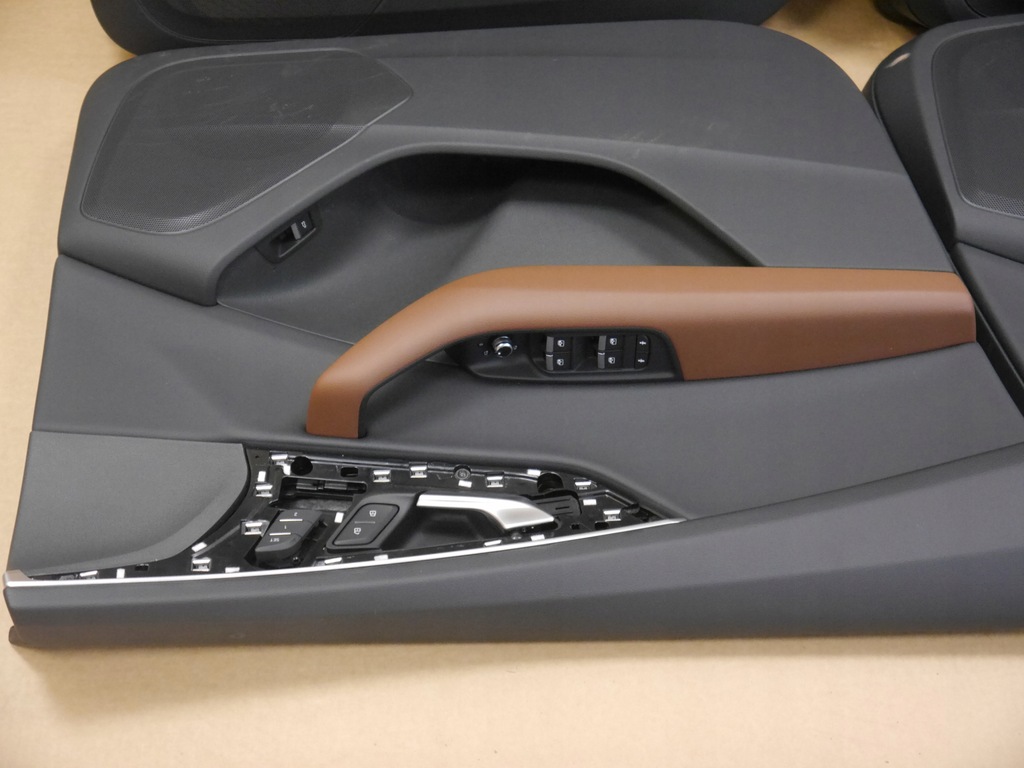 фото №11, Audi q7 4m сиденья кожа обивка