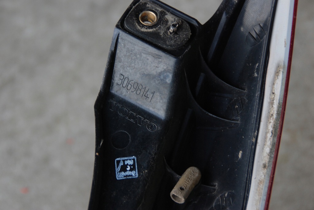 фото №6, Лампа отражатель правый левый задняя volvo xc90 30698141 30698142