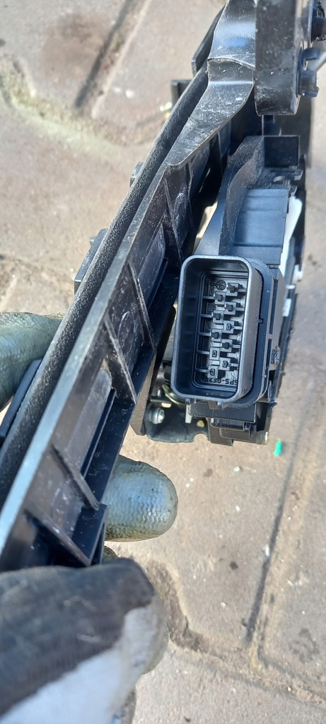 фото №4, Замок правий задня ford focus 06r sedan