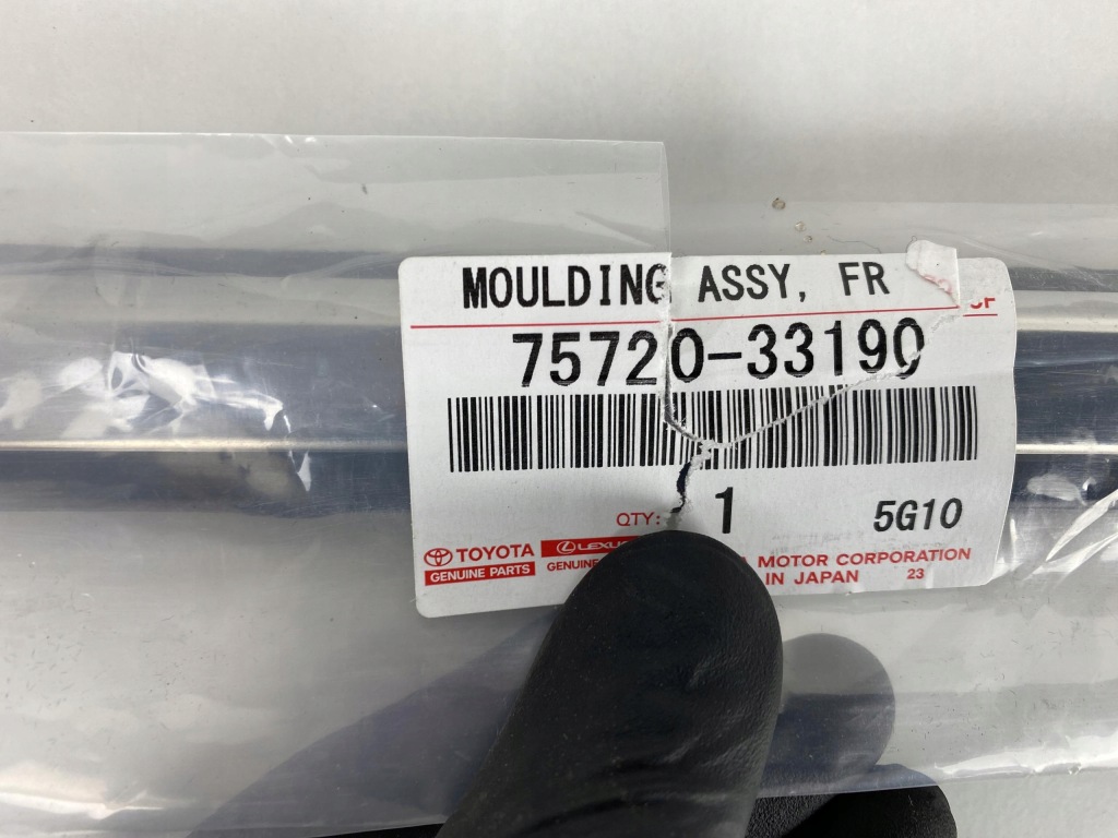 Lexus es vii молдинг хром дверь левый перед 2018- Оригинал