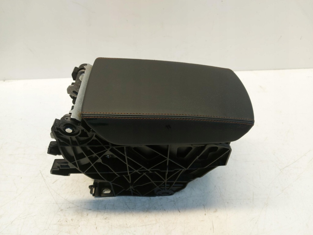 фото №1, Cupra formentor 5ff подлокотник 5ff864207b