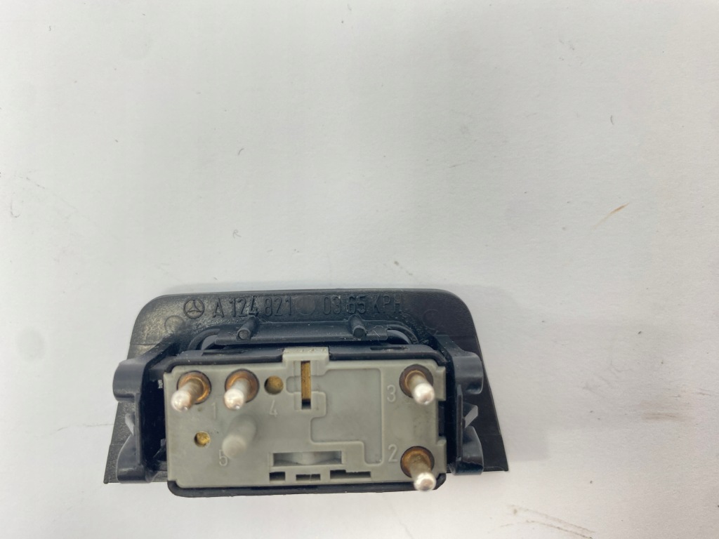 Рамка кнопка задніх електричних вікон mercedes w124 coupe 1248210365 Ціна