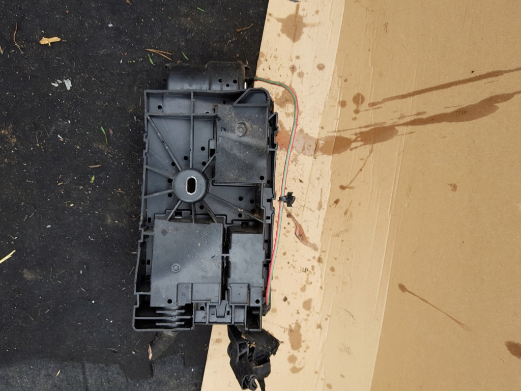 фото №3, Коробка предохранителей 13275881 opel insignia a 1.9 ctdi