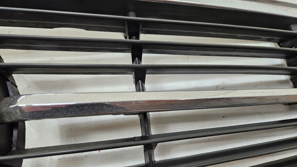 Решітка радіатора решітка радіатора решітка радіатора mercedes sl w107 a1078881523 Київ