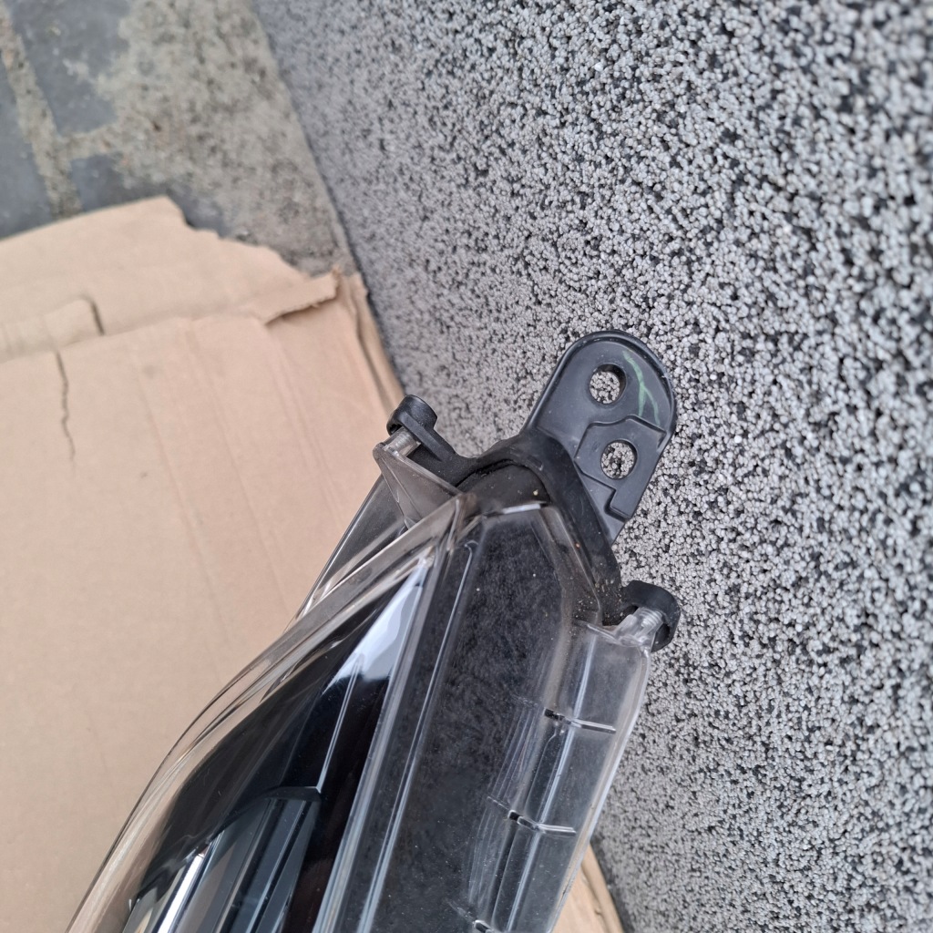 Фара фара toyota prius iv рестайлинг  18- 19- full led правый  оригинал koito с Разборки