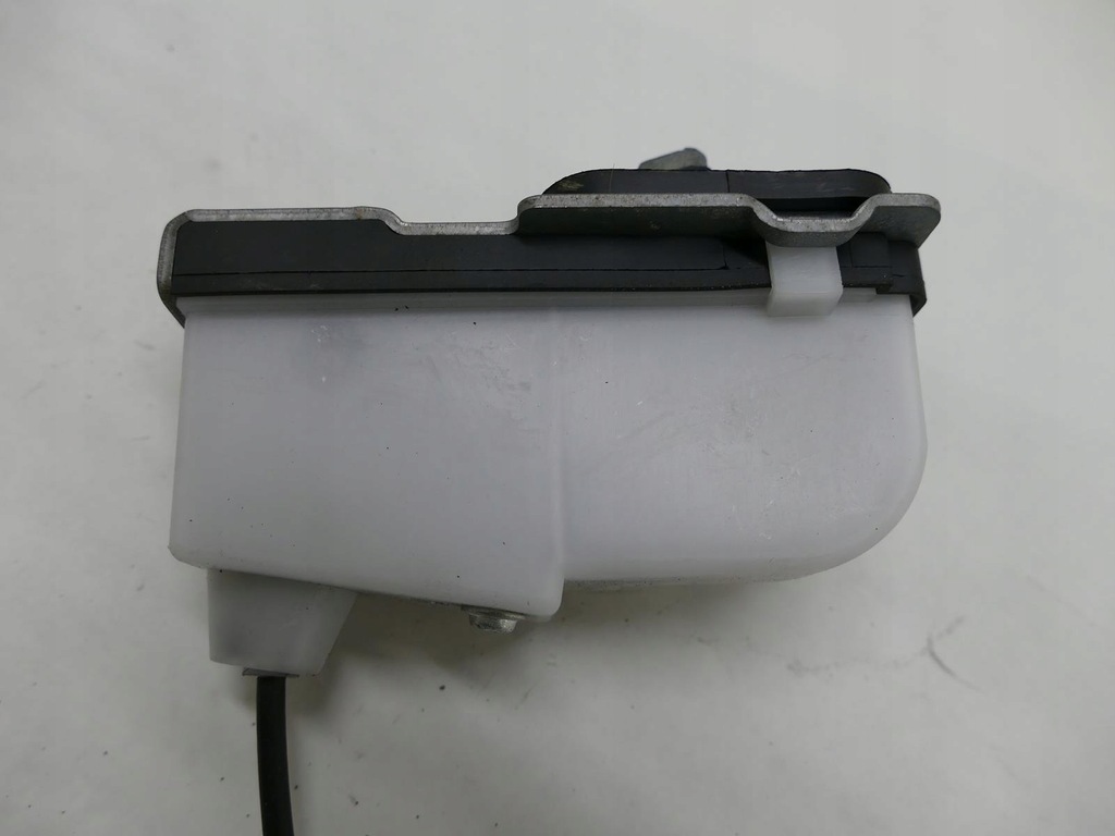 фото №5, Mazda 5 ii lift привод крышка заливной топлива