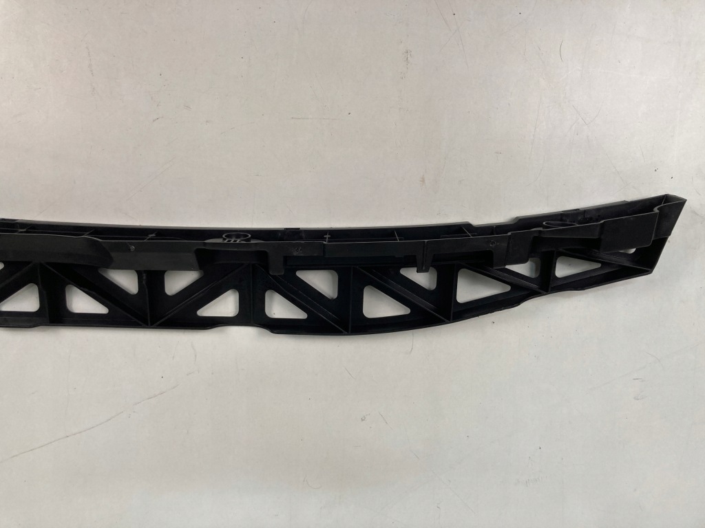 Напрямна бампера заднього vw passat b8 kombi 3g9 Зі Шроту