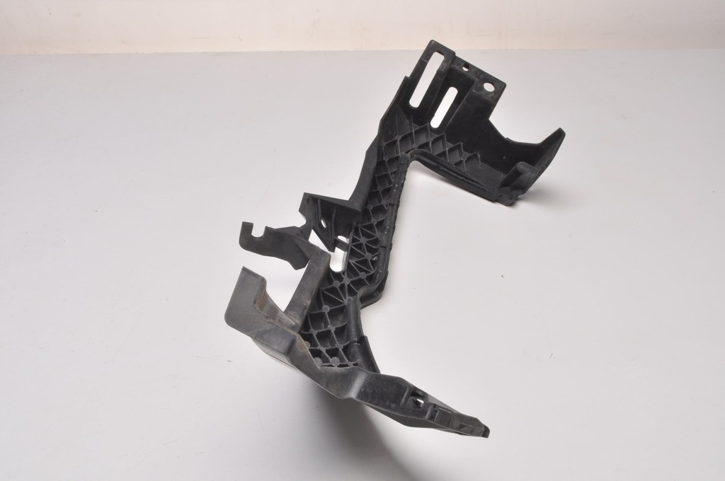 фото №7, Subaru legacy v lift напрямна бампера правий перед