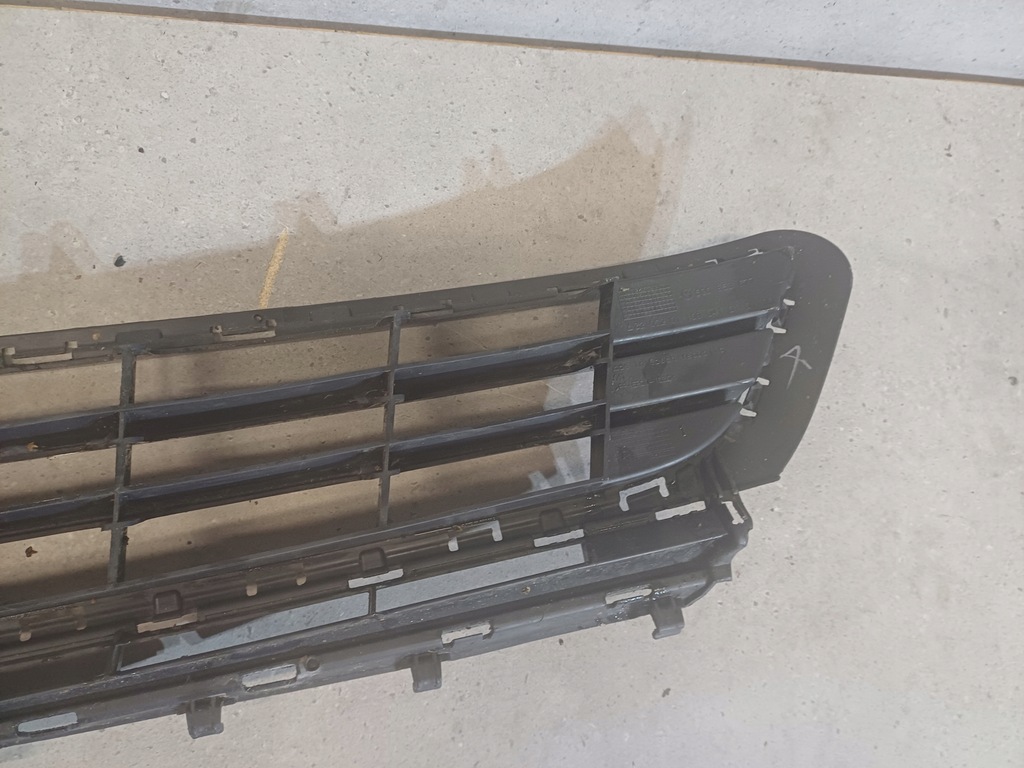 фото №9, Volkswagen оригинальный номер 5g0853677 решётка бампера