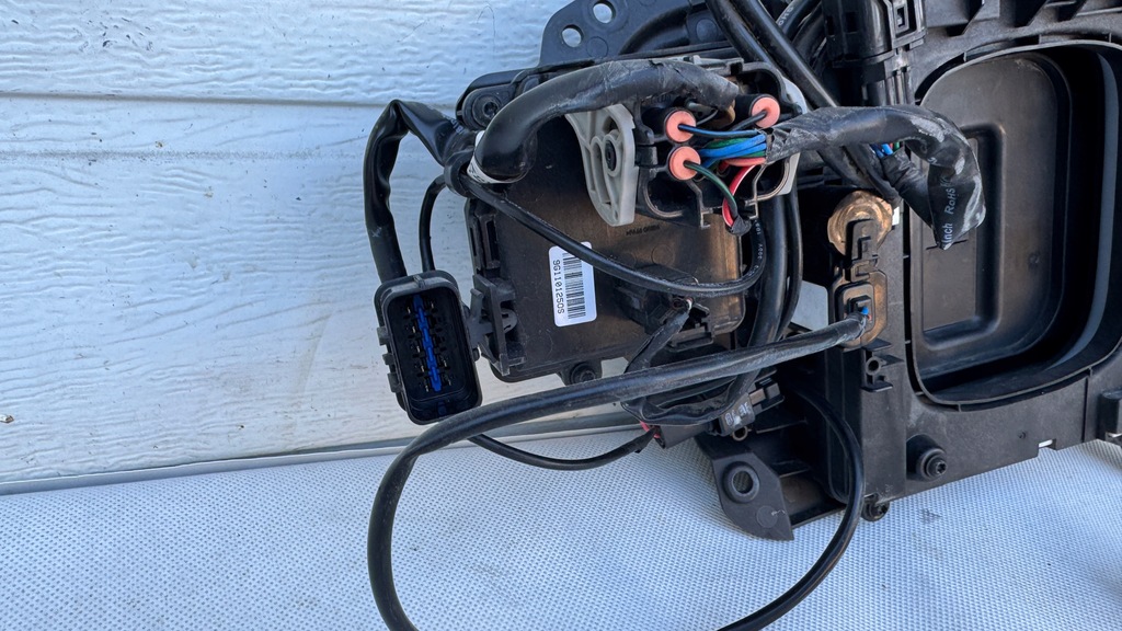 фото №8, Кришка заглушка роз'єм заряджання hyundai kona 18- 86340-k4000