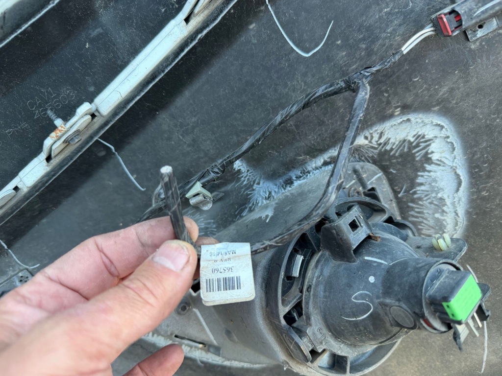 Бампер передній jeep grand cherokee wk2 2014- оригінал комплект гарний стан Зі Шроту