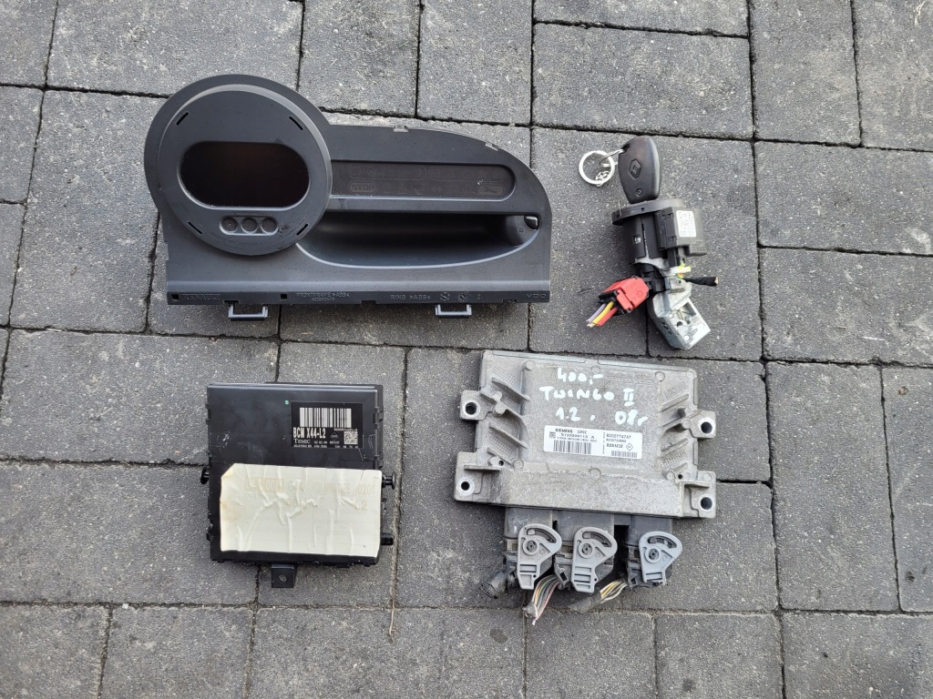 фото №1, Renault twingo ii 3d 1.2 набор стартовый бортовой компьютер замок зажигания europa