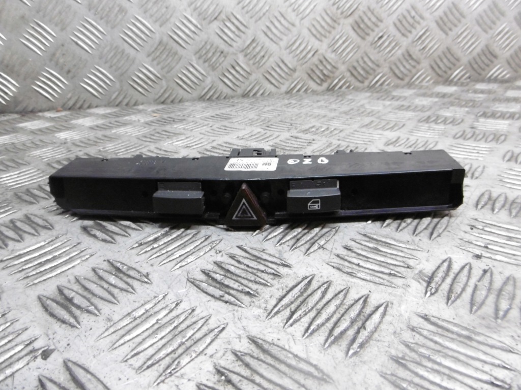 фото №1, Панель переключателей opel zafira b 13100105