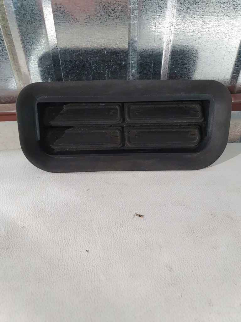 фото №6, Решітка вентиляційна права vw phaeton 3d0