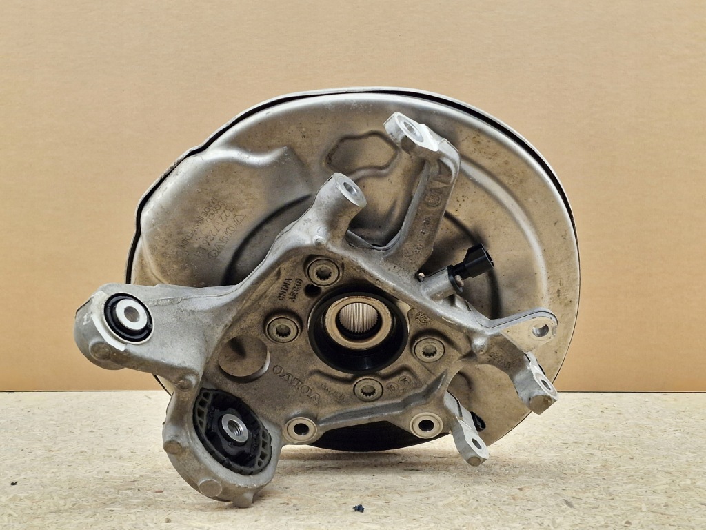 фото №1, Лівий задня поворотний кулак ступиця диск захист volvo s60 iii v60 ii awd 4x4