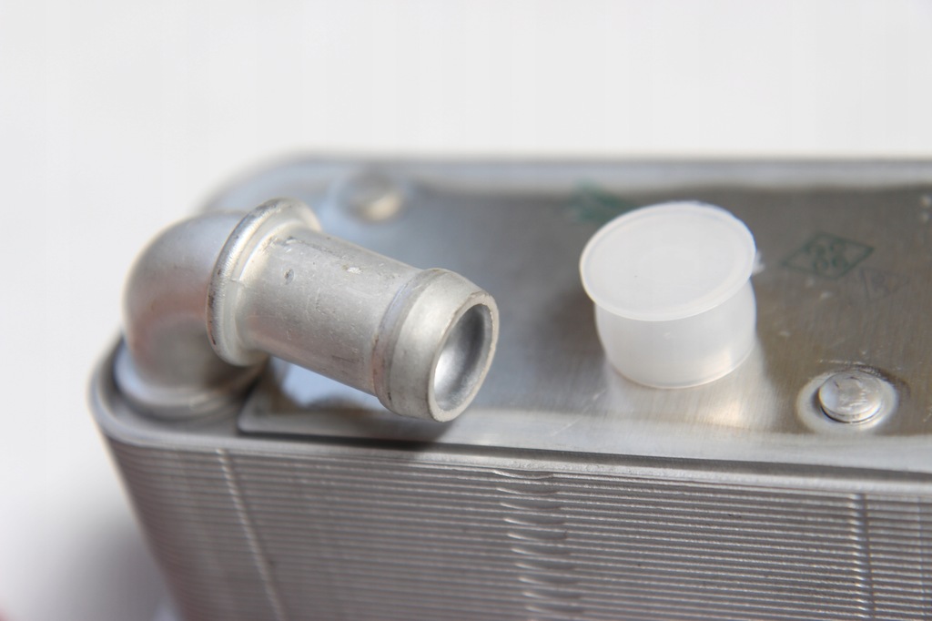 фото №13, Радиатор масла радиатор корпус фильтра a6511801310 jeep patriot m74 17-