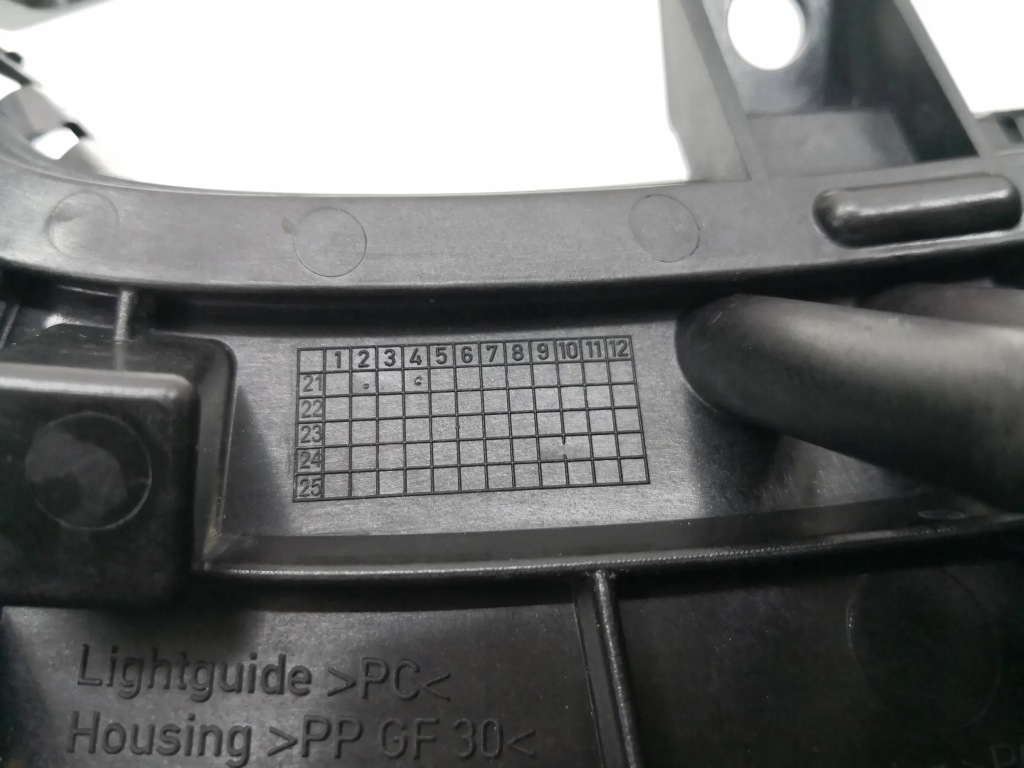 Купити Протитуманна фара led drl vw up e-up 12e рестайлінг  16- праві перед