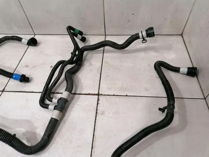 фото №4, Tesla model 3 cooling труба rwd 15047351-00b water шланг