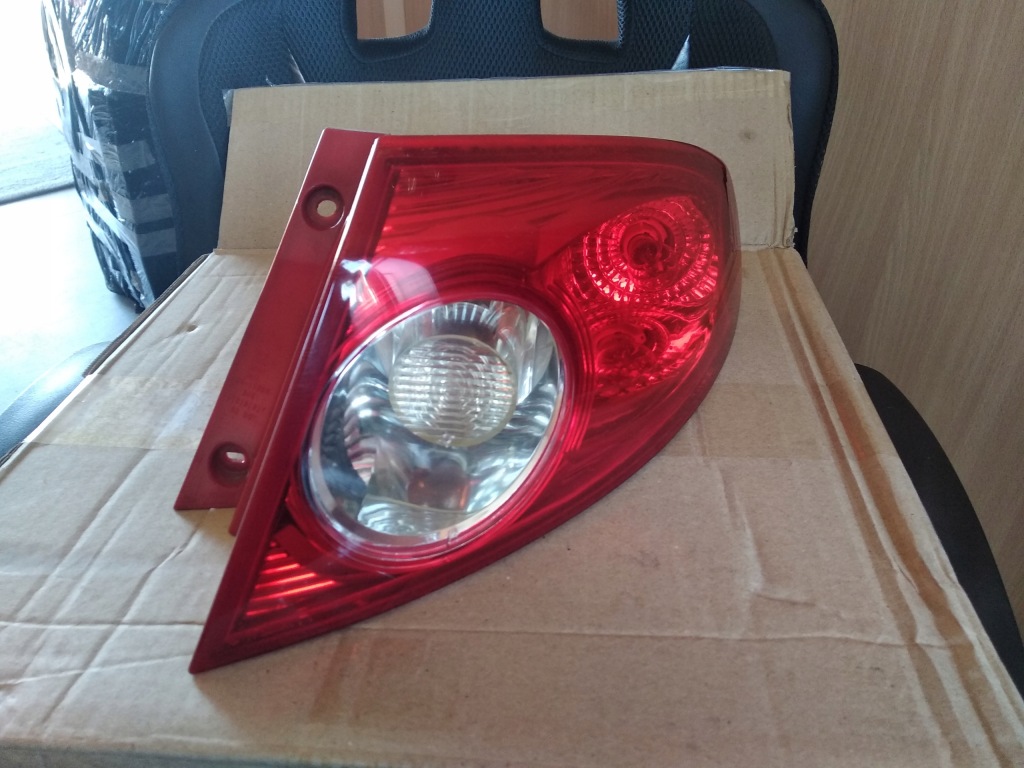 фото №1, Chevrolet lacetti хэтчбек лампа задняя правая 20-1193r oryg.