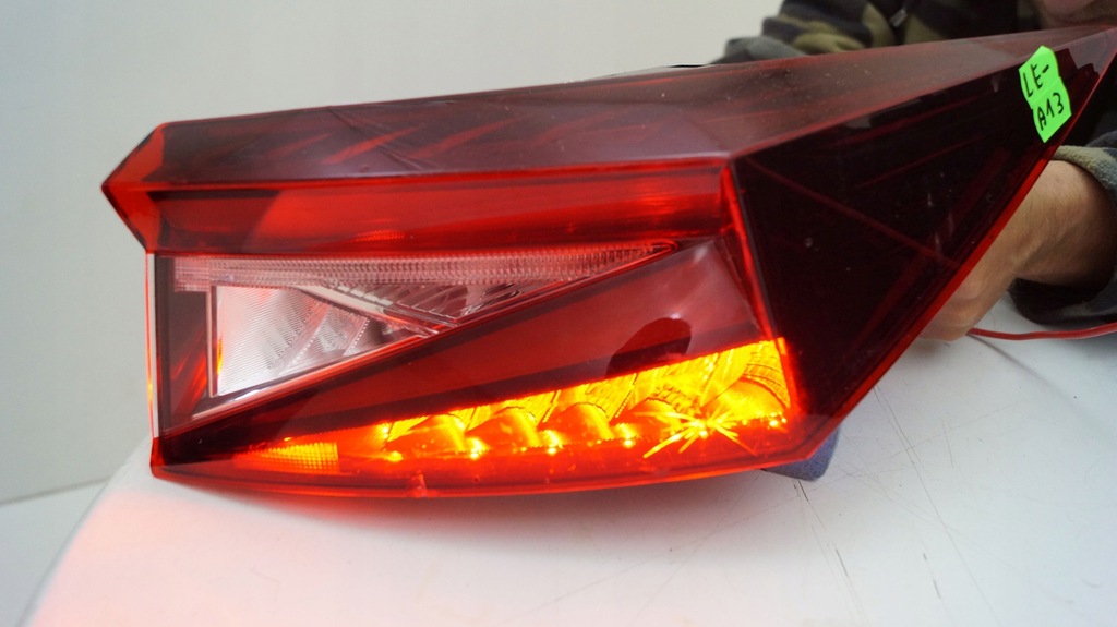 фото №9, Skoda enyaq iv 5la лампа правая задняя задняя led w крыло le-a13