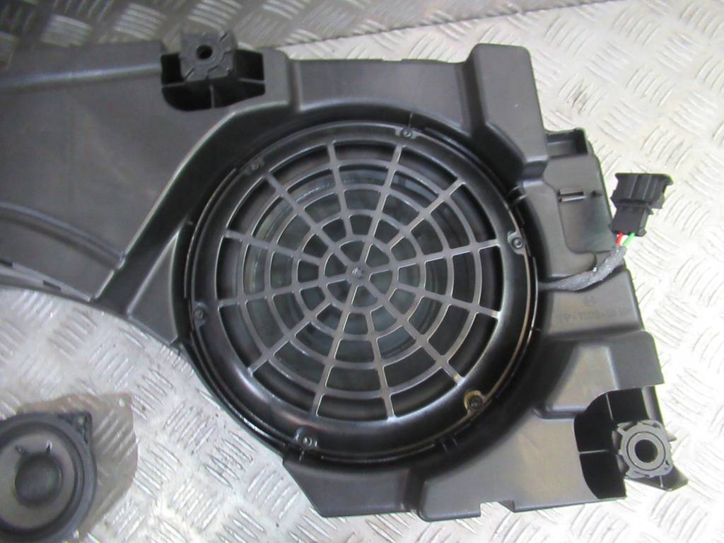 фото №8, Porsche 7p5 cayenne iii 9y динамики комплект bose