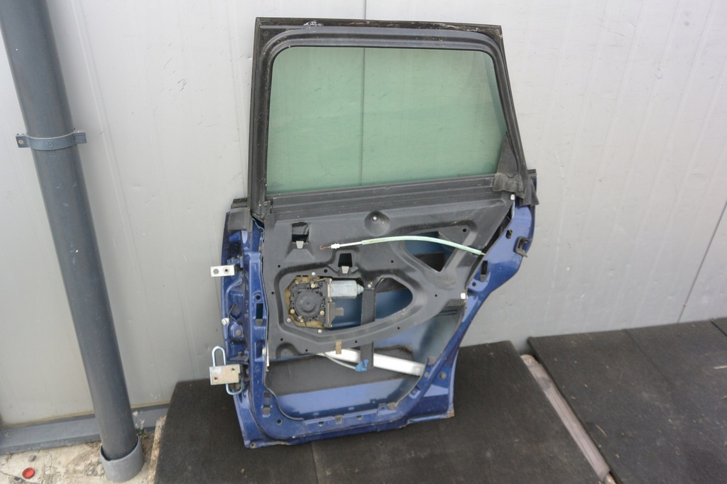 фото №10, Audi a3 8l правое задние дверь lift hb