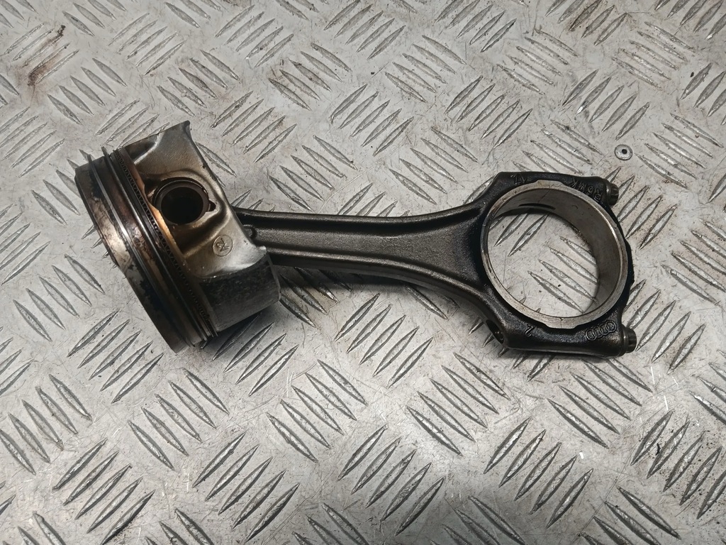 фото №5, Audi q7 4m 06m107066ab поршни