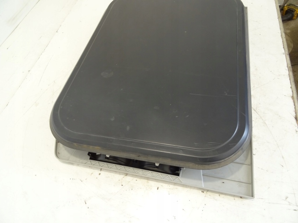 Люк renault trucks t 13-22 7484505331 Ціна